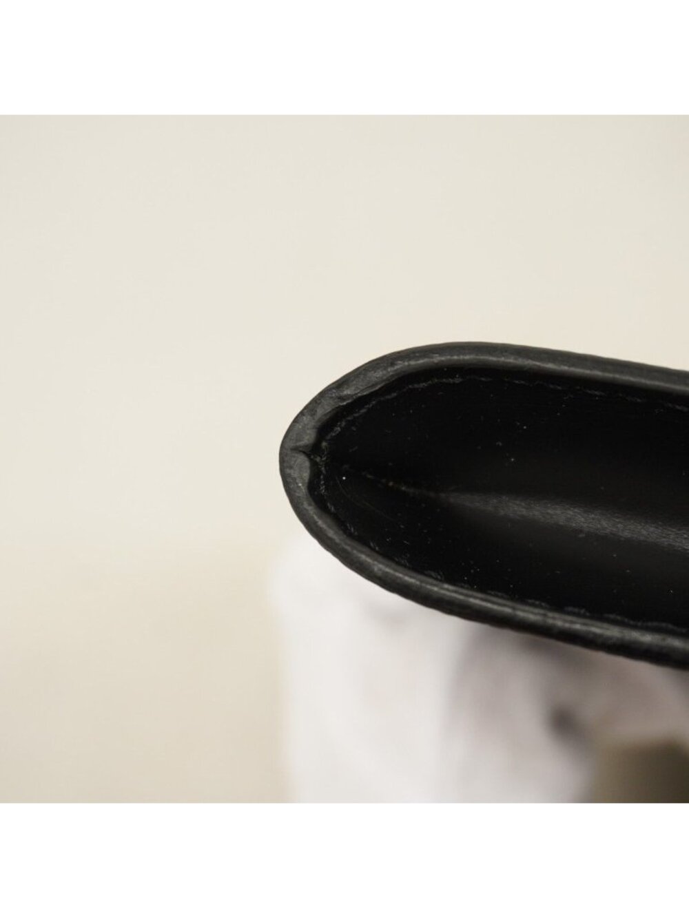 Louis Vuitton Pouch Epi Pochette Noir - Picture 6 of 7